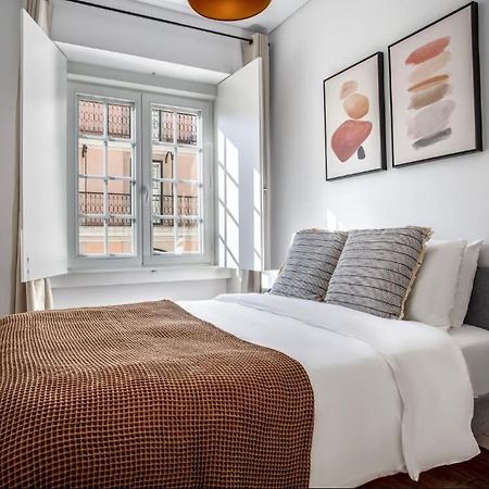 Private Bedrooms In The Heart Of Lisbon Luaran gambar