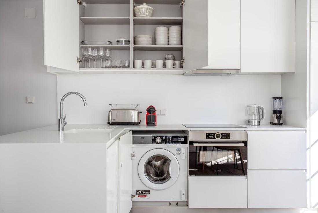 Private Bedrooms In The Heart Of Lisbon Luaran gambar