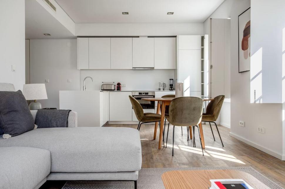 Private Bedrooms In The Heart Of Lisbon Luaran gambar